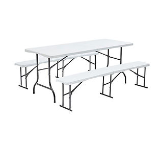 Tables et bancs blancs